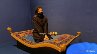 我朋友花了几千块给这学院派的美女过生日成功忽悠她玩自拍这粉嫩穴说没让人干过我都敢相信